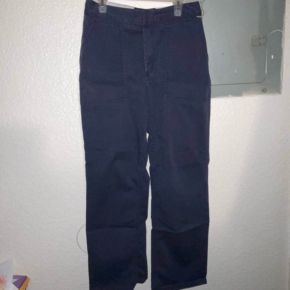 Great for casual and lazy days! There’s two sizes! Used!!